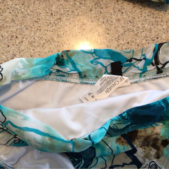 Bikini - Picture 5 of 8